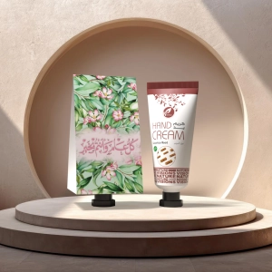 توزيعات العيد مع حامل ميني كريم اليد عرق السوس - لون أخضر - كل عام وأنتم بخير ( 5 قطع )